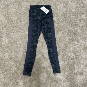 NWT FABLETICS mila pocket leggings camouflage
